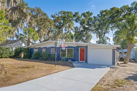 344 W College Ct, Deland, FL 32720