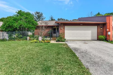 2875 Valley Forge Rd, Deland, FL 32720