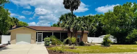 621 Lantern Ln, Orange City, FL 32763