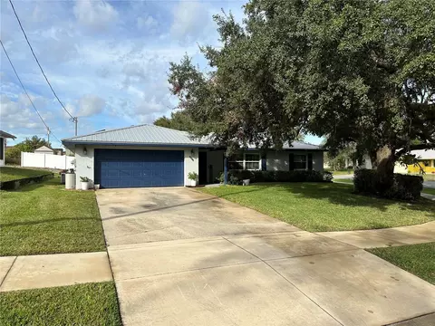 2072 Alameda Dr, Deltona, FL 32738