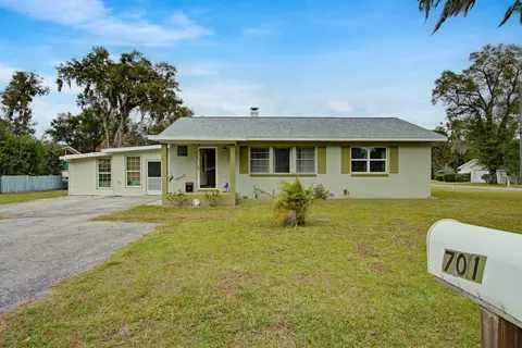 701 W Pennsylvania Ave, Deland, FL 32720