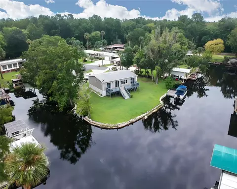 24831 Claire Cir, Astor, FL 32102