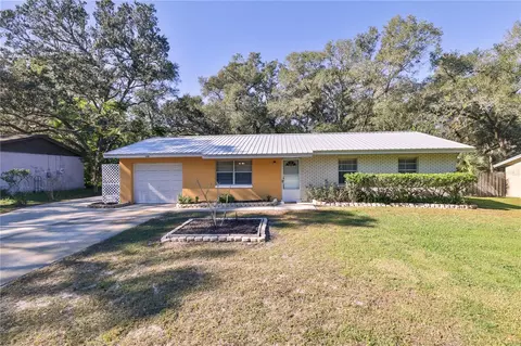 2401 Pine Hill Pl, Orange City, FL 32763