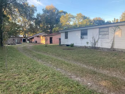 333 Park Dr, Deland, FL 32724