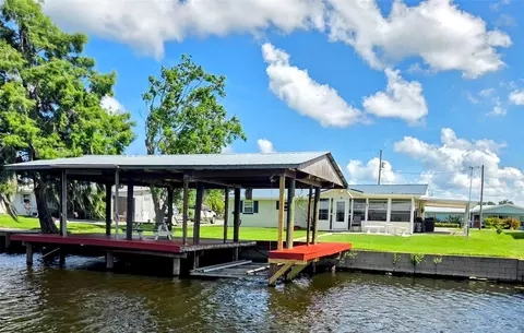 1628 Paradise Ln, Astor, FL 32102