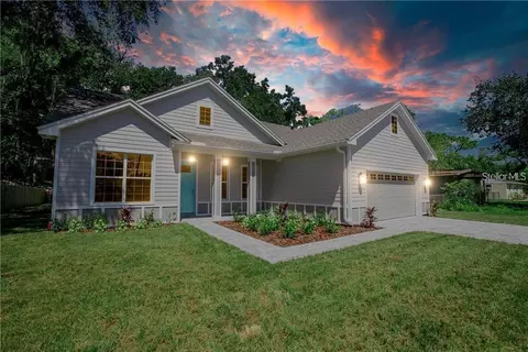 275 Aspen Ave, Orange City, FL 32763