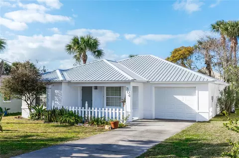 304 N 5th St, Flagler Beach, FL 32136