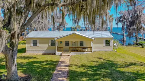 108 Crescent Lake Dr, Crescent City, FL 32112