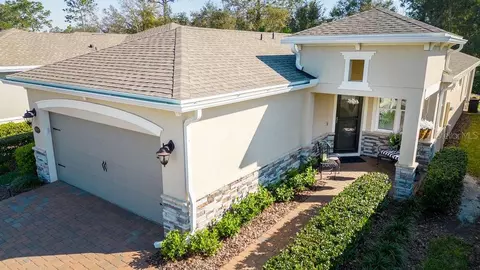 225 Old Moss Cir, Deland, FL 32724
