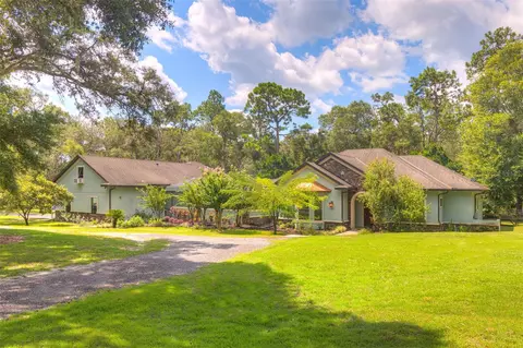 1221 Pressly Cir, Deland, FL 32720