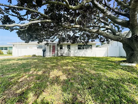 29 Ocean Crest Dr, Ormond Beach, FL 32176