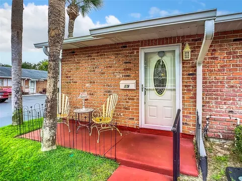 19 Fairway Ct #19, Deland, FL 32724