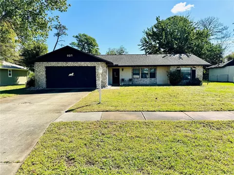 927 Chickadee Dr, Port Orange, FL 32127