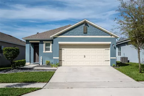 334 Charles Dr, Deland, FL 32724