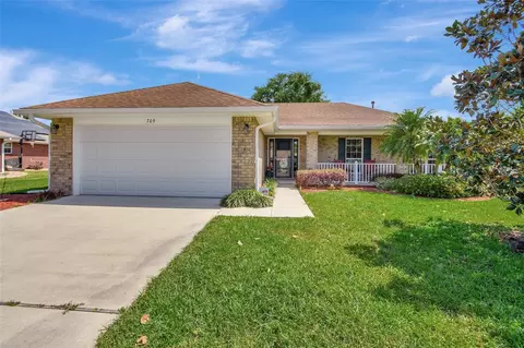 709 Cinnamon Fern Ln, Deland, FL 32720