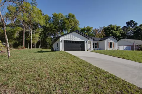 2140 Captain Dr, Deltona, FL 32738