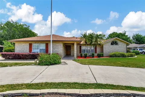 105 Spring Lk, Debary, FL 32713