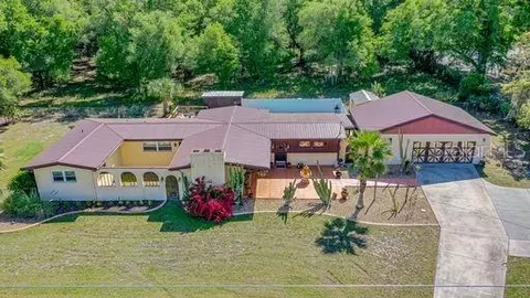 1335 Aquarius Ave, Deland, FL 32724