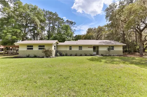 1616 Lake View Ct, Deland, FL 32724