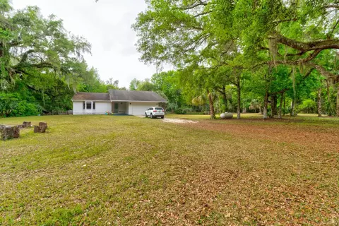1301 Maytown Rd, Oak Hill, FL 32759