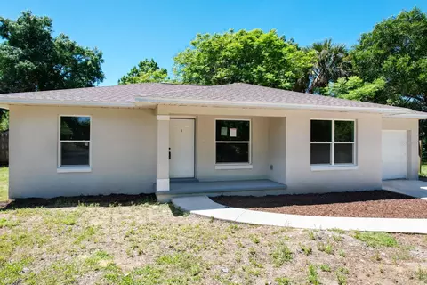 11348 Center Ln, Leesburg, FL 34788