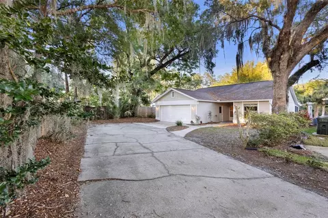 1081 Dees Dr, Oviedo, FL 32765
