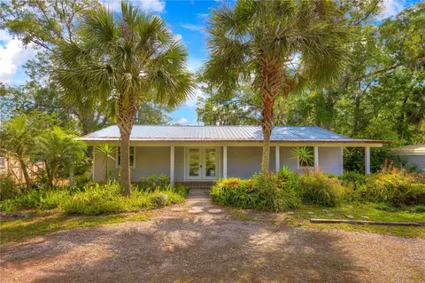 55646 Carl St, Astor, FL 32102