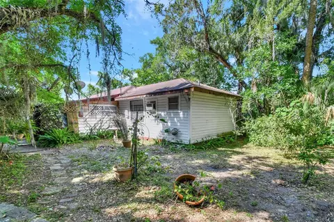 327 S Florida Ave, Deland, FL 32720