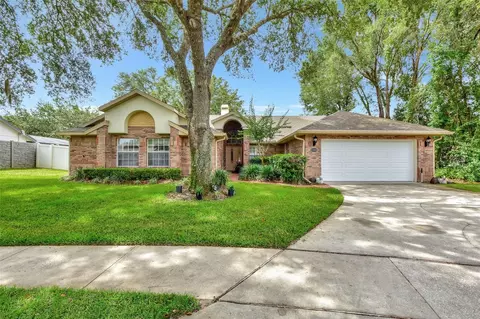 608 Shady Point Way, Deland, FL 32724