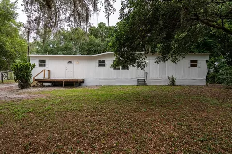 31820 Lakeside Dr, Deland, FL 32720