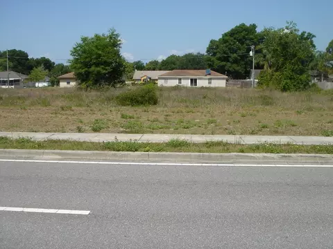 687 Howland Blvd, Deltona, FL 32738