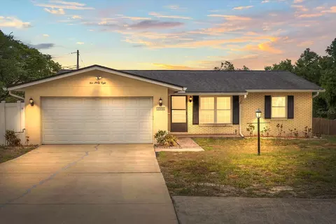 1098 W Hancock Dr, Deltona, FL 32725