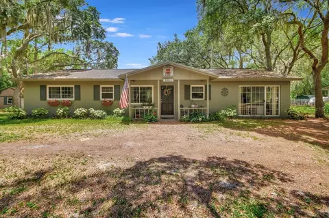 25716 Fishermans Rd, Paisley, FL 32767
