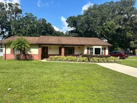 296 N Orange Ave, Lake Helen, FL 32744