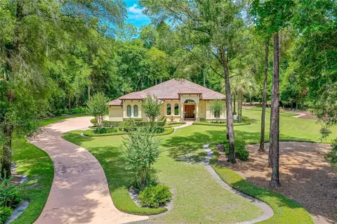 1501 Rambling Oaks Ln, Deland, FL 32720