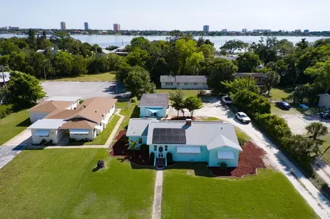 1045 Daytona Ave, Daytona Beach, FL 32117
