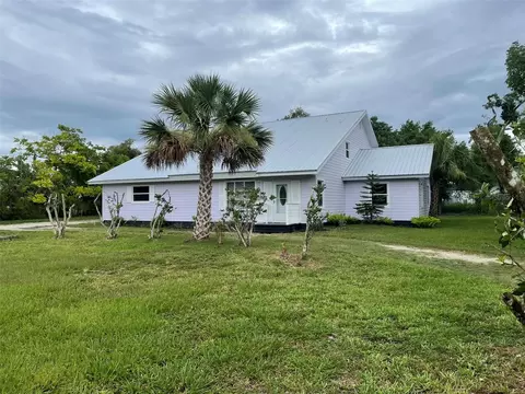 110 W Washington Ave, Deland, FL 32720