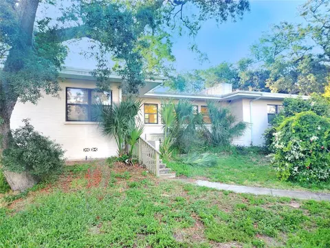 1494 N Peninsula Dr, Daytona Beach, FL 32118