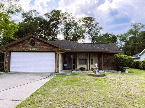 720 Helen Ave, Deland, FL 32720