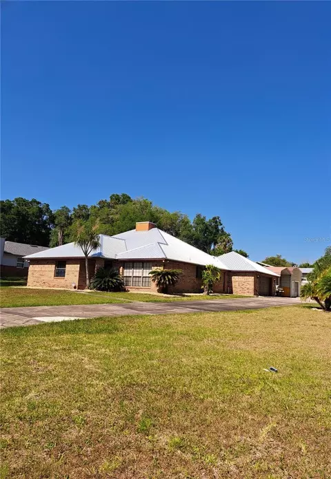 5050 Deleon Oaks Ct, De Leon Springs, FL 32130