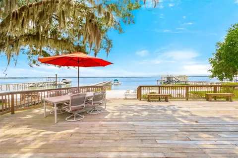13900 SE 124th St, Ocklawaha, FL 32179