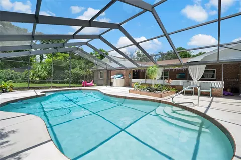 1 Bayberry Dr, Ormond Beach, FL 32174