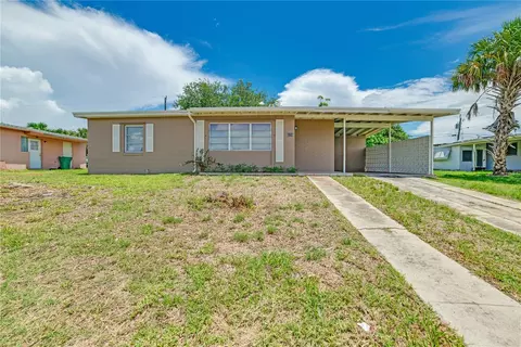 21194 Gladis Ave, Port Charlotte, FL 33952