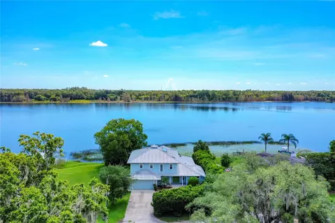 2423 E New York Ave, Deland, FL 32724