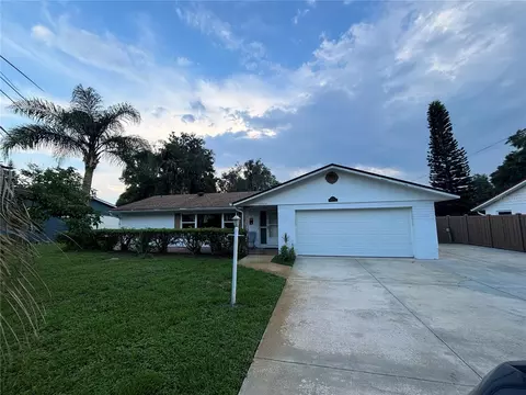 2204 Mimosa Ln, Deland, FL 32724