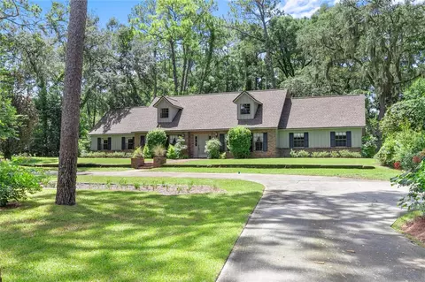 615 Orange Camp Rd, Deland, FL 32724