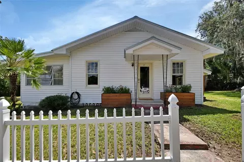 107 Siesta Ct, Deland, FL 32724