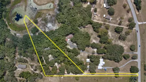 9721 SE Highway 464c, Ocklawaha, FL 32179