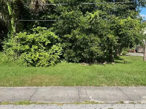 S Clara Avenue, Deland, FL 32720