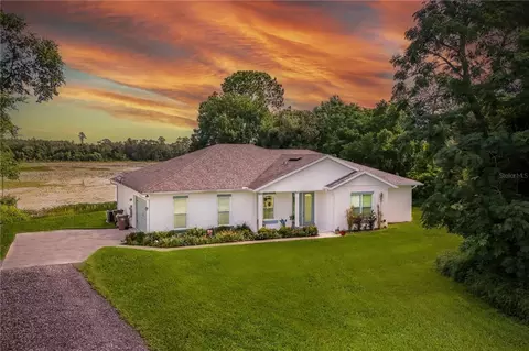 16935 Lakeview Ave, Umatilla, FL 32784